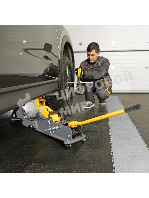 Домкрат гидравлический подкатной с фиксатором Denzel 3 т, 190-532 мм, SUV