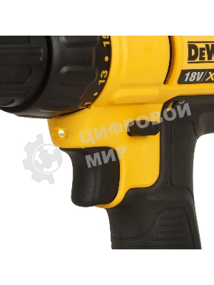 Дрель-шуруповерт DeWalt DCD771S2 18 В, 1,5 Ач, 42 Нм, щеточный