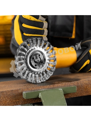 Щетка для УШМ Denzel 125 мм, плоская, крученая нержавеющая проволока 0,5 мм, посадка 22,2 мм