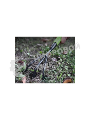 Рыхлитель садовый ручной трехзубый Deli DL580815 длина 30 см, защита от ржавчины и коррозии, противоскользящая рукоять