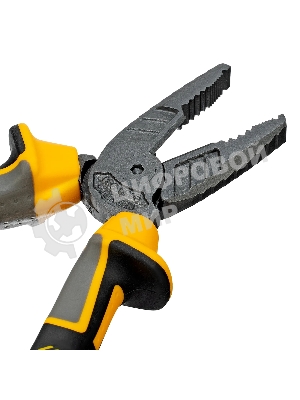 Плоскогубцы комбинированные Denzel 165 мм, трехкомпонентные рукоятки