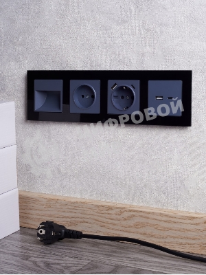 Рамка 4-местная IEK BRITE РУ-4-2-БрЧ (BR-M42-G-K02) стекло черный