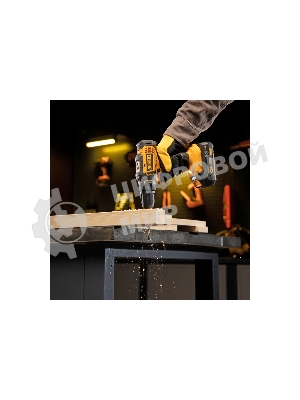 Дрель-шуруповерт Denzel CDL-18-02BM, 18 В, 2 Ач, 30 Нм, щеточный