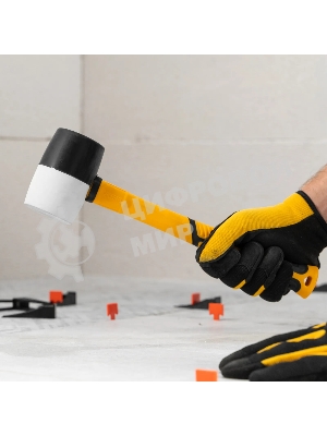 Киянка резиновая Denzel 450 г, черно-белая, фибергласовая рукоятка c TPR покрытием