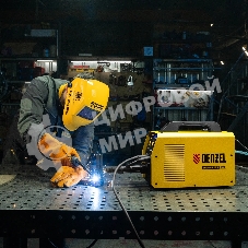 Аппарат инвертор. полуавтомат. cварки Denzel IMIG-200SP Pulse, 200 А, ПВ 60%, катушка 5 кг