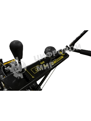 Снегоуборщик Champion ST655 6,5лс 56см 6F/2R колеса 3,6л 57кг руч.стартер