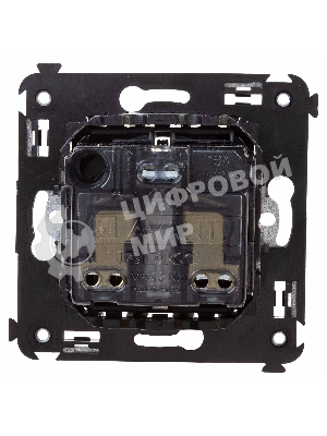 Розетка DKC Avanti 4412003 2P+E со шторками, 