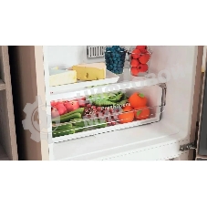 Холодильник Indesit ITR 4200 E бежевый двухкамерный 247/78л морозилка снизу