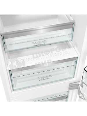 Встраиваемый холодильник Gorenje NRKI517E82WF, полезный объем 244 л, электронное управление, цифровой дисплей, автоматическое размораживание No Frost, быстрое замораживание, интенсивное охлаждение, зона свежести с контролем влажности, инверторный компрессор, энергоэффективность А+