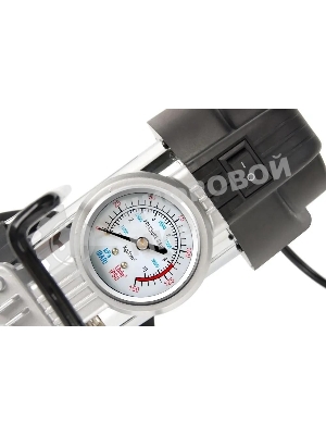 Компрессор STARWIND CC-240 Максимальный ток потребления 15 A. Максимальное давление, атм.10.2. Напряжение питания 12 В. Производительность 35 л/мин. Длина шланга 0.75 м. Длина провода питания 3 м.