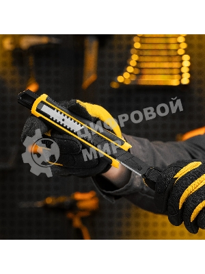 Нож Denzel 18 мм, сменное лезвие, SK4, корпус из ABS + TPR, торцевой зажим