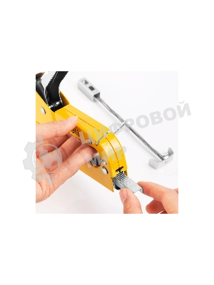 Мебельный степлер Deli DL238104 с набором скоб Набор: 2000шт дверные гвозди. 2000шт Т-гвозди. 2000шт U-гвозди.