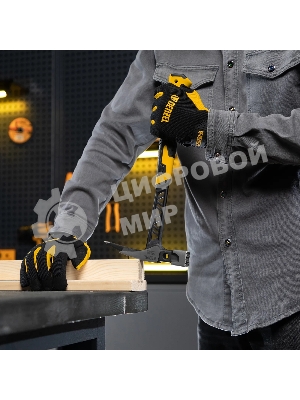 Молоток кровельщика Denzel 600 г, цельнокованый, боек с магнитом, двухкомп. обрезин. рук-ка