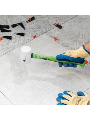 Киянка резиновая Сибртех 450 г, белая резина, фибергласовая рукоятка