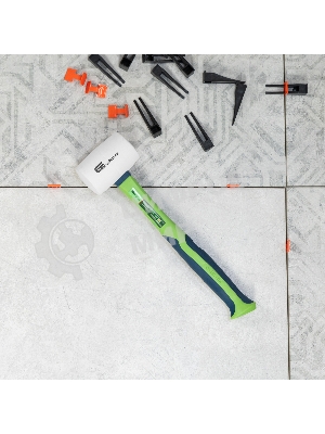 Киянка резиновая Сибртех 450 г, белая резина, фибергласовая рукоятка