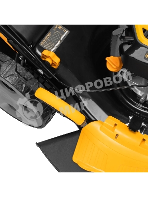 Бензиновая газонокосилка Denzel GLT-460SP-T, Trike 150 см3, 46 см, привод, панель, 60л