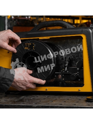 Порошковая проволока Denzel Е71TGS, диам. 1 мм, 4,5 кг, диам. катушки D200