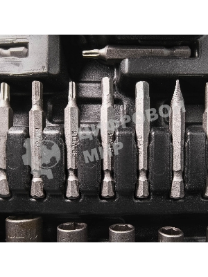 Набор ручного инструмента Bort BTK-138 (93418552)