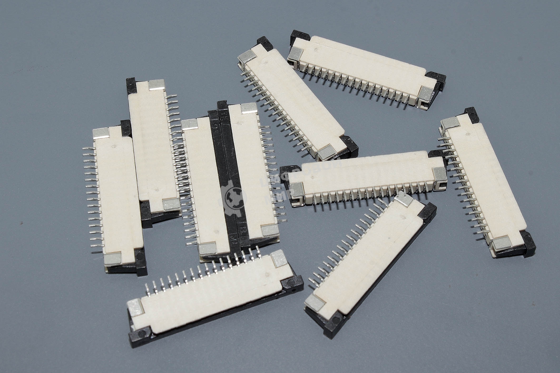 Разъем FPC Half Coverage Bottom Contact 1.0K-BX-16PWB 16 pin высота 2мм шаг 1мм 10 шт