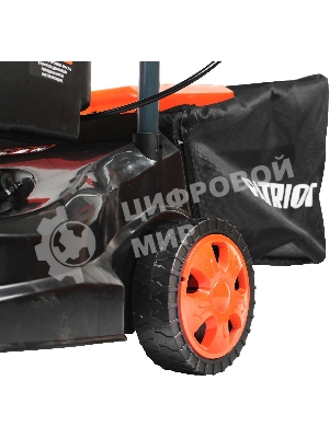 Газонокосилка бензиновая PATRIOT PT 40, 130сс, 3,5 л.с., 40 см, 35л. трав., пластик. дека,