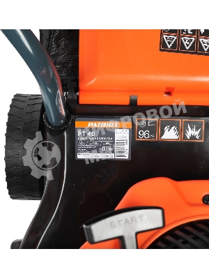 Газонокосилка бензиновая PATRIOT PT 40, 130сс, 3,5 л.с., 40 см, 35л. трав., пластик. дека,