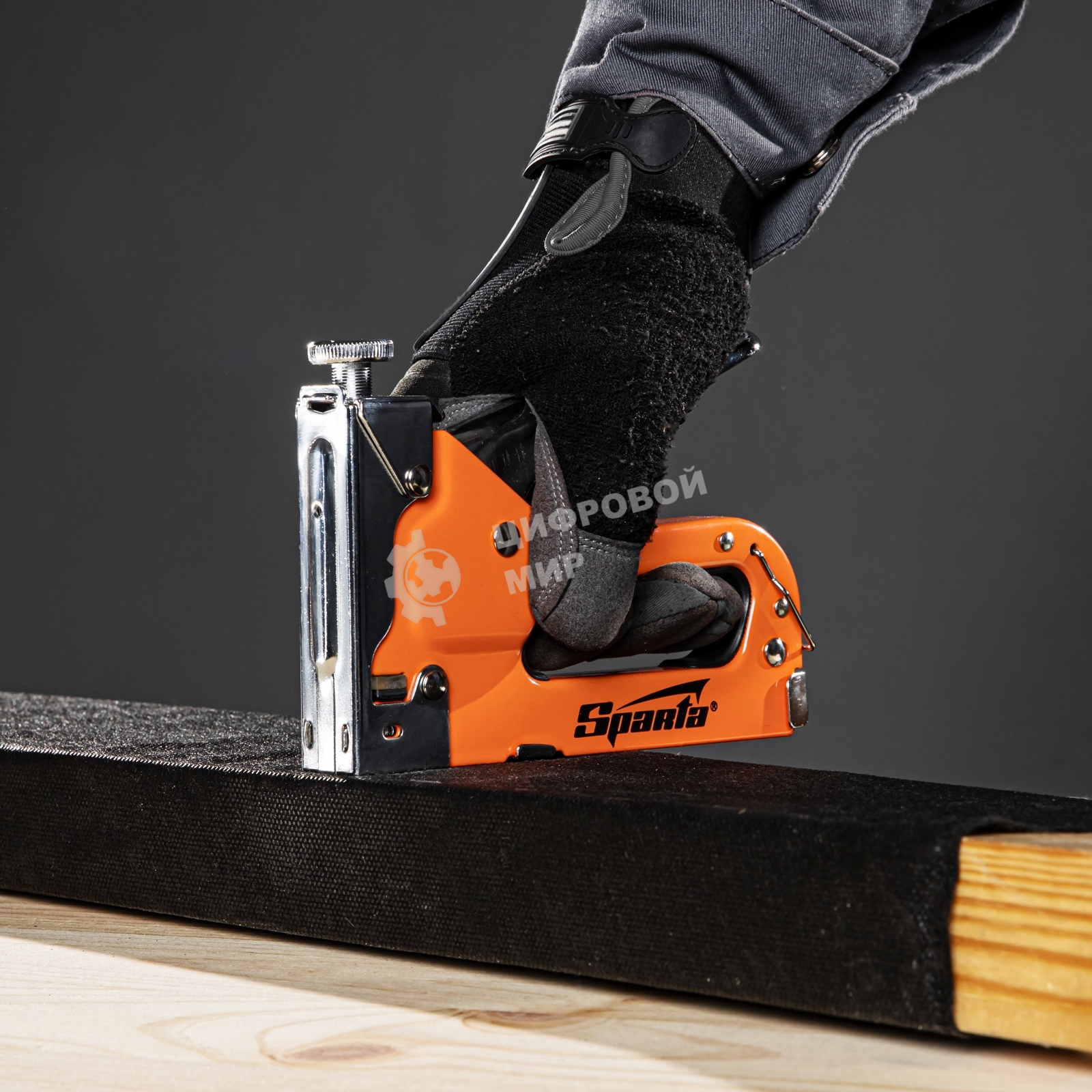 Степлер Sparta мебельный регулируемый со скобами 200 шт тип скобы №53 4-14 мм