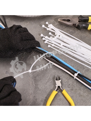 Хомут-стяжкa нейлоновая с тройным замком Rexant 300x3,6 мм, белая, упаковка 100 шт.