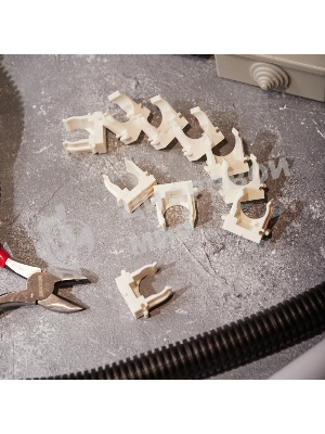 Крепеж-клипса для монтажного пистолета Rexant Ø 20 мм, белая (100 шт/уп)