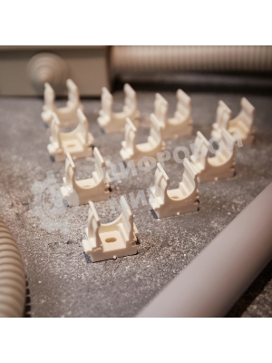 Крепеж-клипса для монтажного пистолета Rexant Ø 16 мм, белая (100 шт/уп)