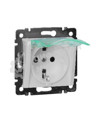 Розетка Legrand Valena 774220 влагозащищенная IP44 с заземлением с крышкой и защитными шторками (белая)