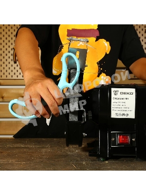 Станок заточной DEKO DKGM350-200 063-4213