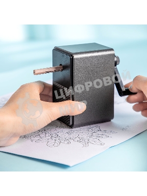 Точилка для карандашей механическая Deli 71160Black, 1 отверстие, пластик, черный