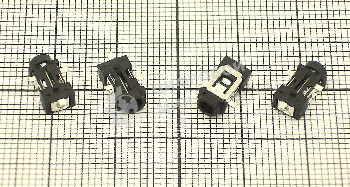 Разъем питания для планшета №6 (0.7х2.5мм)