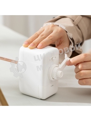 Точилка для карандашей механическая Deli E71165A, 1 отверстие, пластик, ассорти