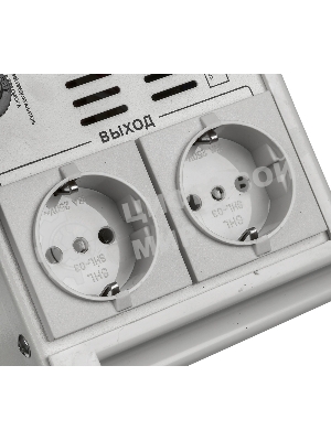 Стабилизаторы напряжения Ресанта АСН-1 500 Н/1-Ц 63/6/20 Стабилизатор Lux 220В±8%, Габариты 206х133х230, Вес 4,5кг