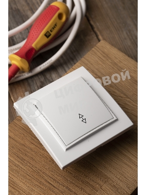 Выключатель 1-кл. СП Минск 10А проходной белый Basic EKF ERV10-025-10