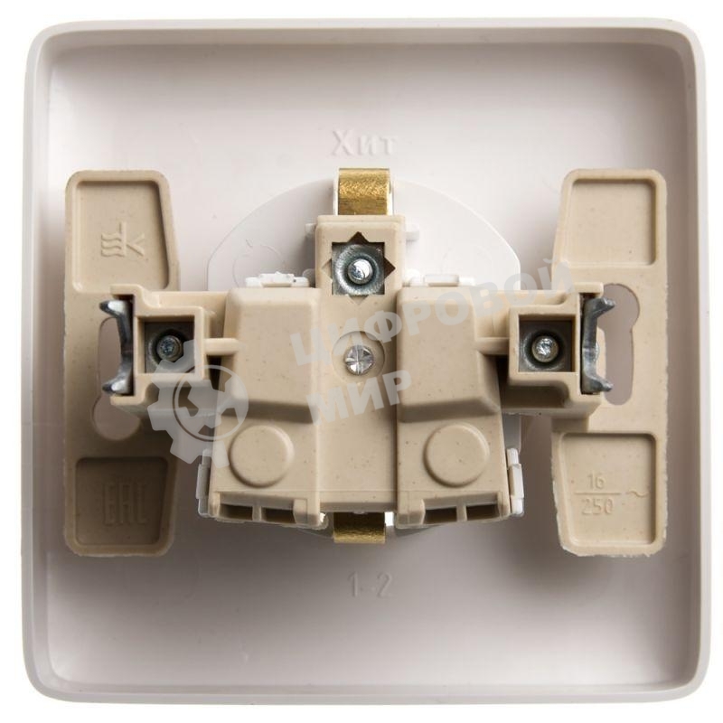 Розетка 1-м СП Хит 16А 250 В защ. шторки с заземл. бел. SchE RS16-136-B