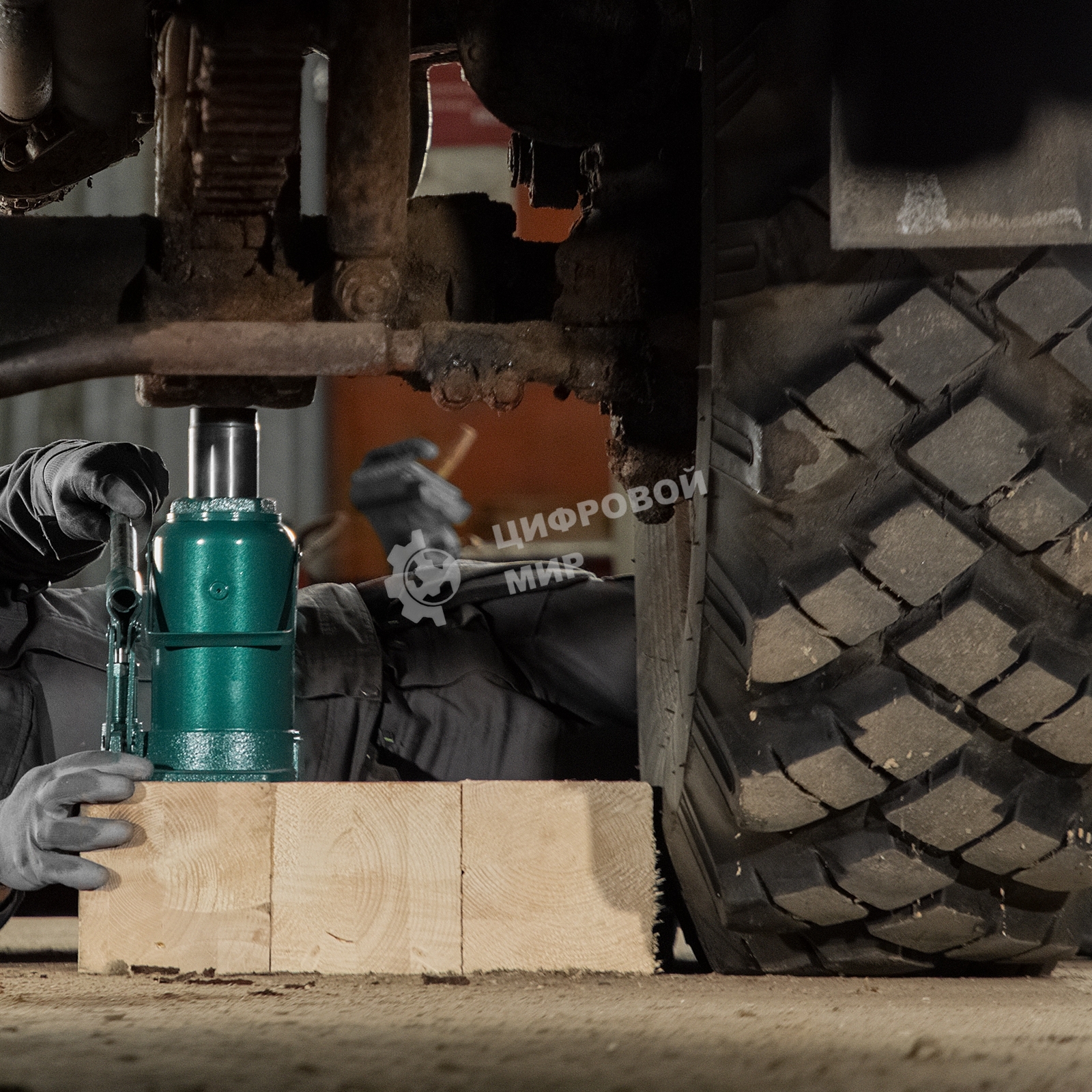 Домкрат гидравлический Сибртех бутылочный, 30т, 245-385 мм