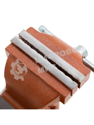 Тиски слесарные Sparta 100мм поворотные с наковальней