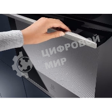 Духовой шкаф Electrolux с паром SteamCrisp, основной цвет - нержавеющая сталь, сенсорное управление, цветной ЖК-дисплей, электронное регулирование времени и температуры, будильник, таймер отключения, отложенный старт, хромированные направляющие из нержавеющей стали Easy Entry , телескопические направляющие FlexiRunners (1 ур) с изменением высоты установки, 3 стекла, пиролитическая очистка, термощуп, плавное закрытие дверцы SoftClosing, Италия