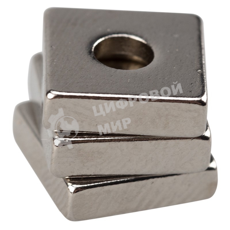 Неодимовый магнитный прямоугольник Rexant 10х10х3 мм с зенковкой 6х3,5 мм (упаковка 3 шт.)