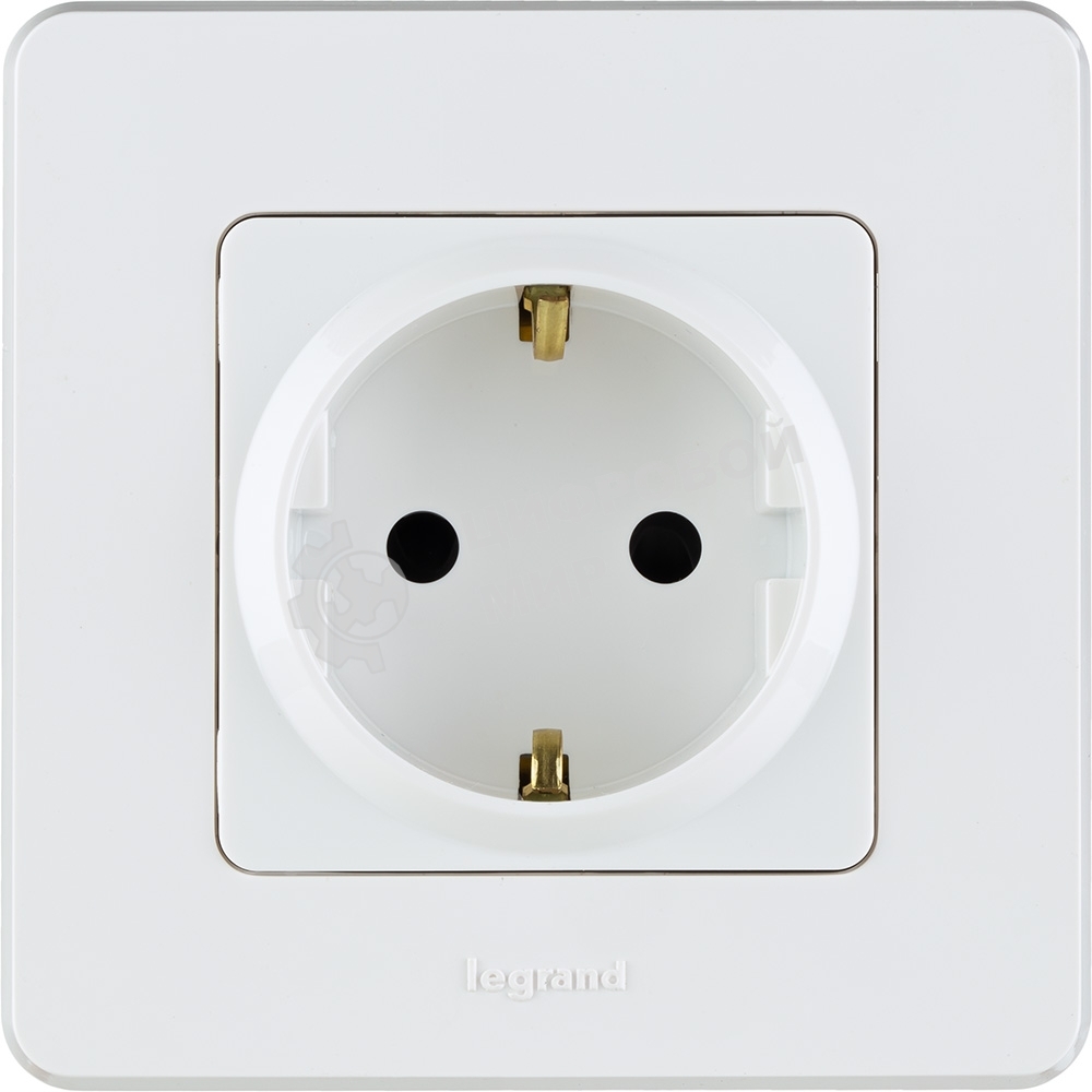 Розетка 2К+З со шторками немецкий стандарт 16А 250 В белый