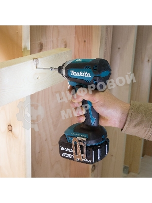 Гайковерт аккумуляторный Makita DTD153Zб\щет 18в li-ion 0-3400об\м 6-ти гр1\4'' 1.3кг б\ак з\у