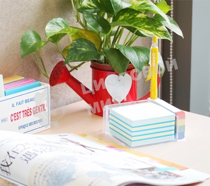 Блок самоклеящийся бумажный Stick`n 21425 200 листов, 70 г/м2, в подставке 76x76мм,+25x76мм,+закладки, 5 цветов