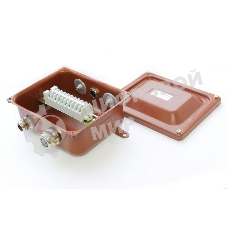 Коробка КЗНС-08 УХЛ1.5 IP65 с латунными сальниками ЗЭТА zeta30314